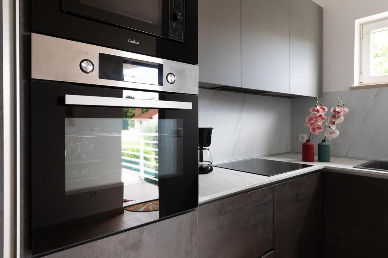 Apartment Dolly Completely Renovated 2023 Rovinj Bagian luar foto